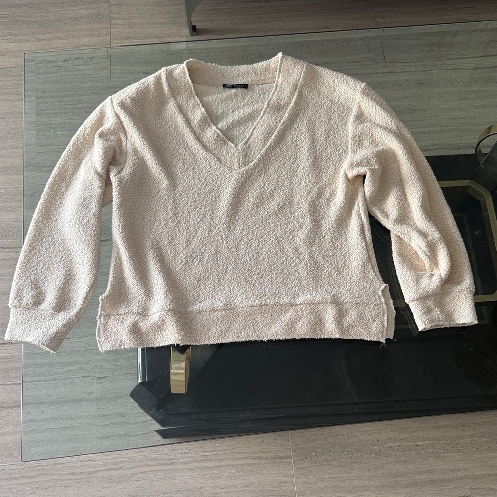NWOT ZARA Women's Cream V-Neck nubby Sweater